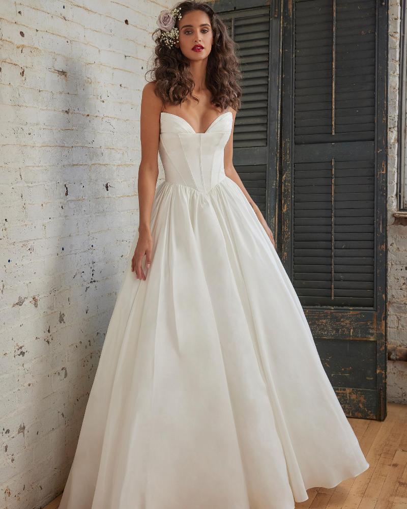 123250 princess ball gown wedding dress with sweetheart neckline4